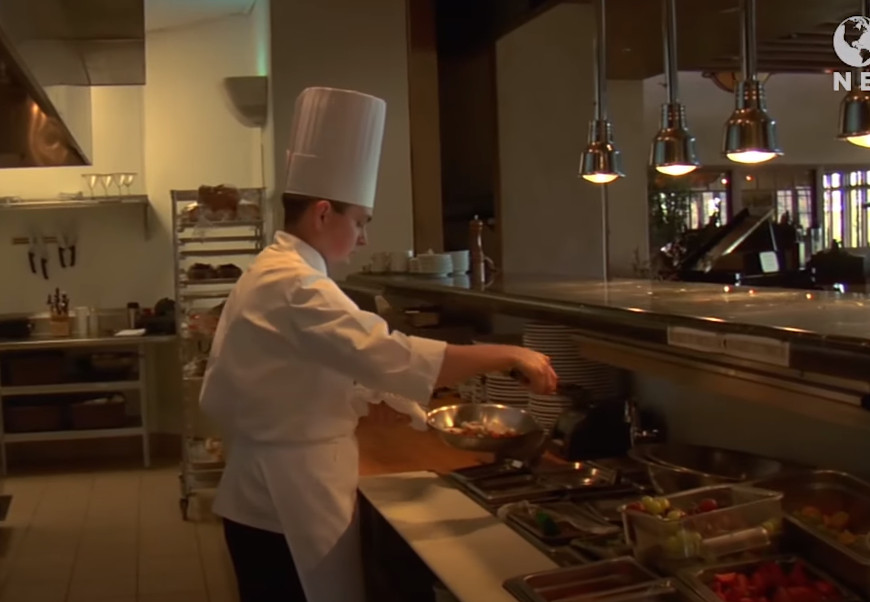 DETALJI MASOVNOG TROVANJA! Djeca jela u kafiću, povraćali nakon velikog odmora
