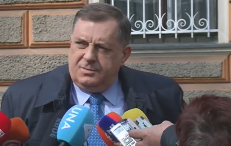 DODIK O OPTUŽBAMA DA JE KRIV ZA STANJE U BIH Izetbegović je taj koji bi zbog fotelje žrtvovao BiH