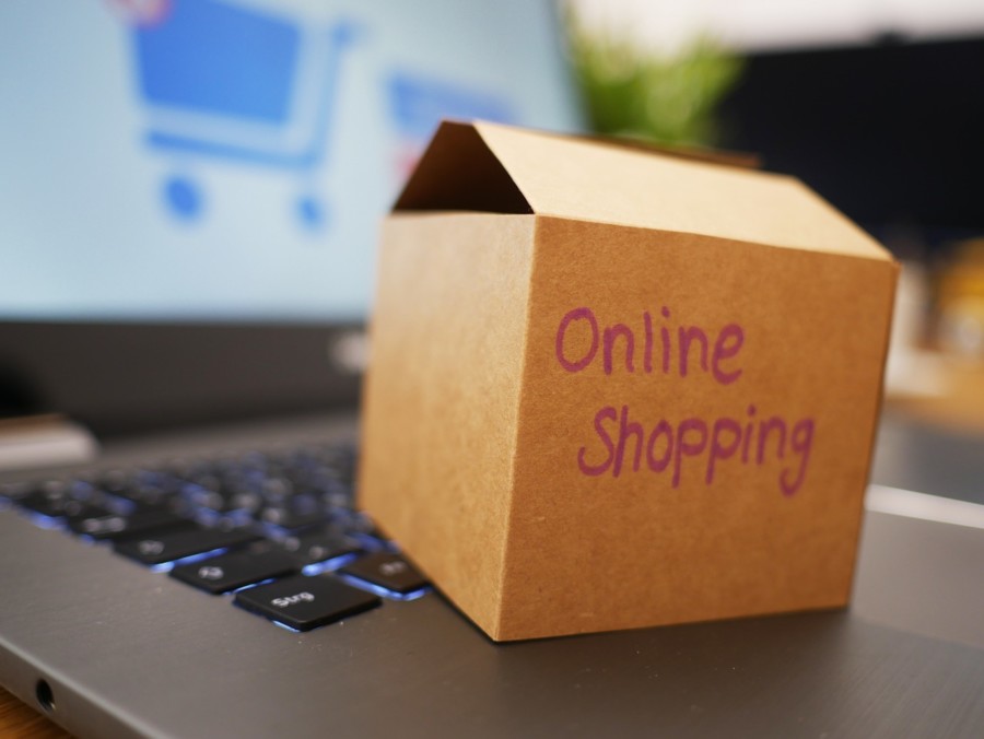 JOŠ JEDNA RESTRIKCIJA: Amazon zaustavlja isporuku narudžbi kupcima u Rusiji i Bjelorusiji
