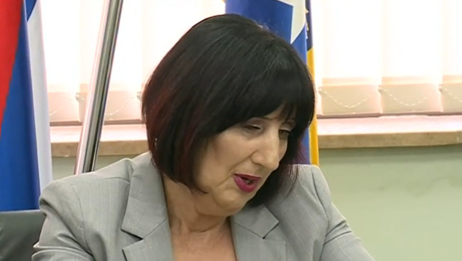 Najveća plata u januaru iznosila 1.521 KM u oblasti informacija i komunikacija!