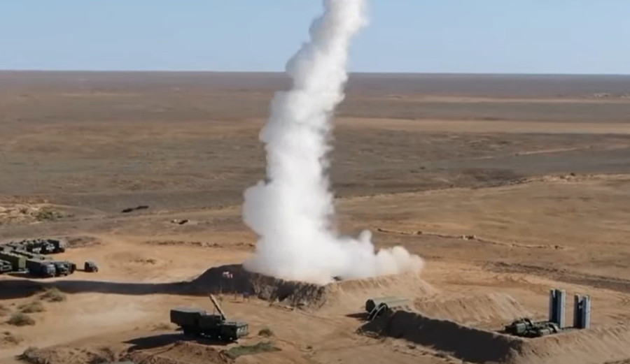 S-400 IMAO VATRENO KRŠTENJE U UKRAJINI Oborio ukrajinski SU-27 (VIDEO)
