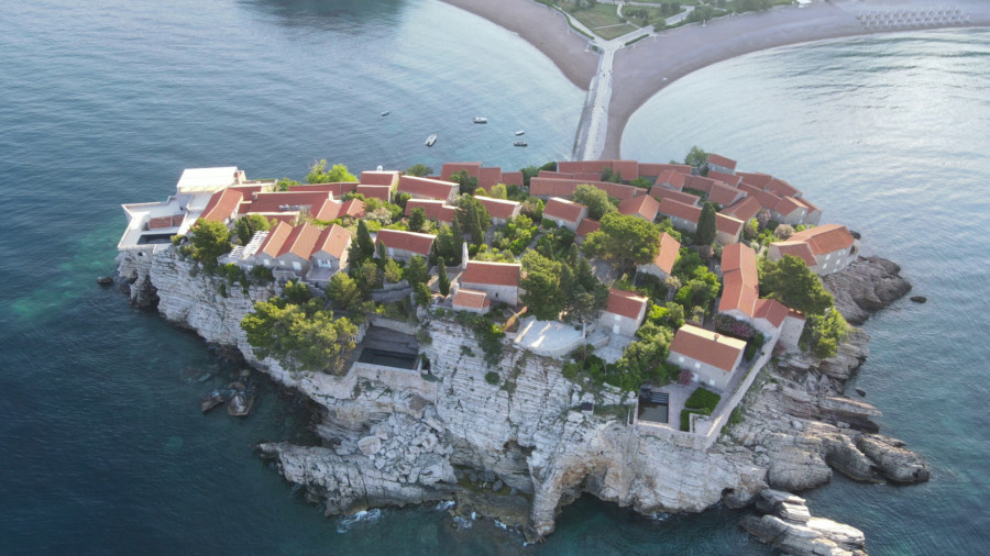 JOŠ "SAMO" 100 DANA DO LJETA: Mit o ostrvu Sveti Stefan (FOTO/VIDEO)