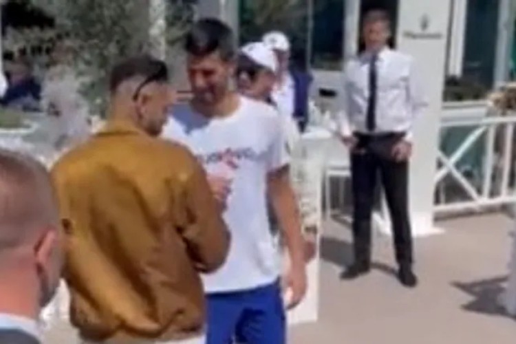KAKAV KRALJ! Đoković zaigrao fudbal sa Nejmarom i Veratijem (VIDEO)
