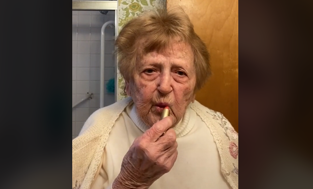 ZA DAN VIŠE OD 10 MILIONA PREGLEDA: Baba objavila pravila ponašanja na njenoj sahrani! “Berta nije pozvana” a kako će se provesti ostali? (VIDEO)