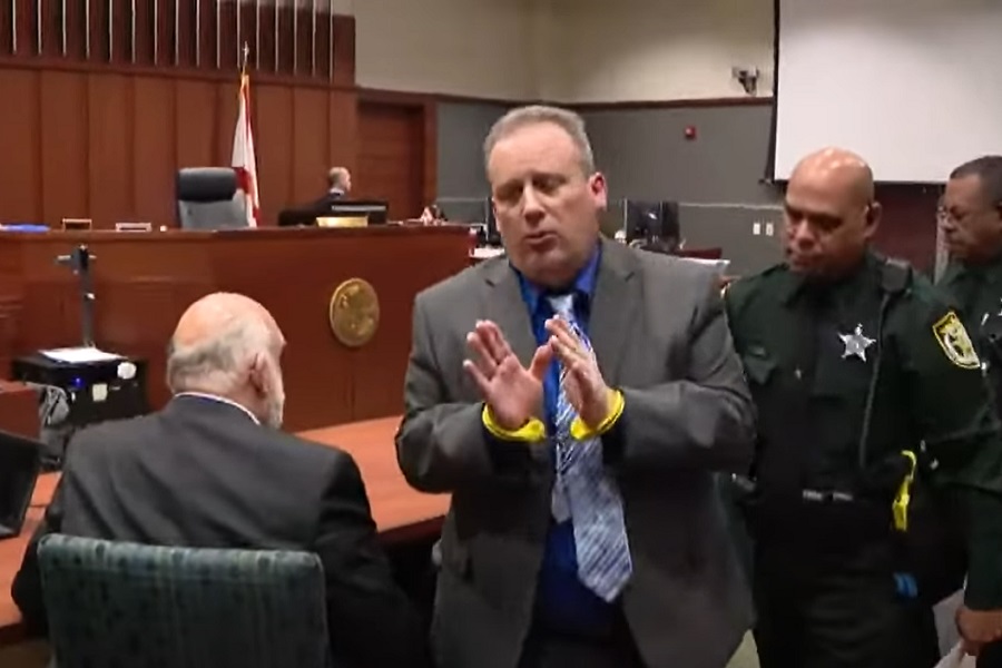 "DIZNI TATA" PROGLAŠEN KRIVIM! Pobio cijelu porodicu, čak i psu presudio! (VIDEO)