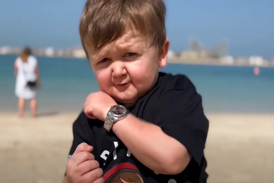 ŽIVOT INTERNET ZVIJEZDE: Hazbula Magomedov gospodari društvenim mrežama! (VIDEO)