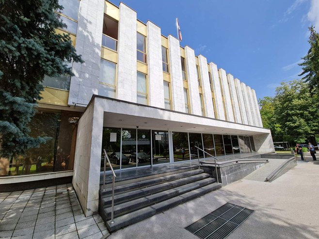 PETA POSEBNA SJEDNICA Poslanici Narodne skupštine sutra o povećanju plata