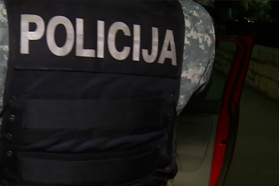 ZALUŽANI KOD BANJALUKE Policajac se povrijedio vatrenim oružjem, istražuje se kako se to desilo