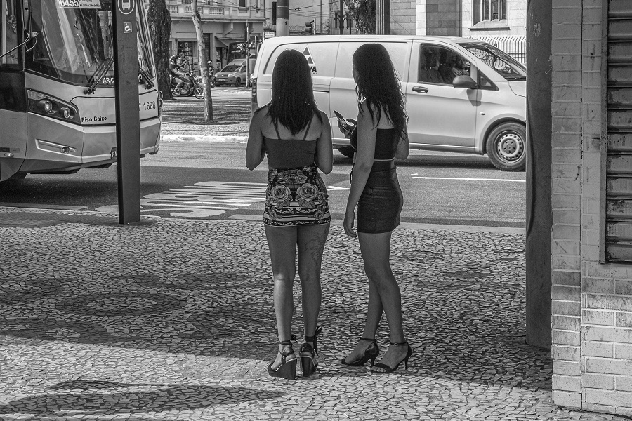 POLICIJA UDARILA NA VIP PROSTITUCIJU, pale i poznate ličnosti, saznale se cijene usluga!