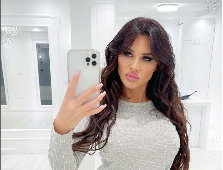 STANIJA TRUDNA!? Svi fanovi gledaju samo u njen stomak! (FOTO)