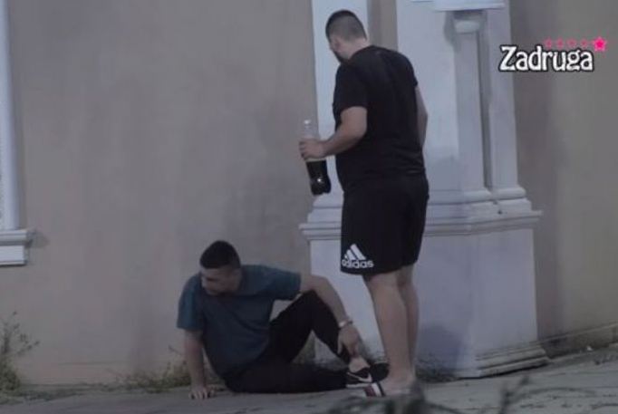 VRAČARE, GROBLJE, STRAH: Majka zadrugara ne zna više šta da radi! Jedva čeka da izađe vani!