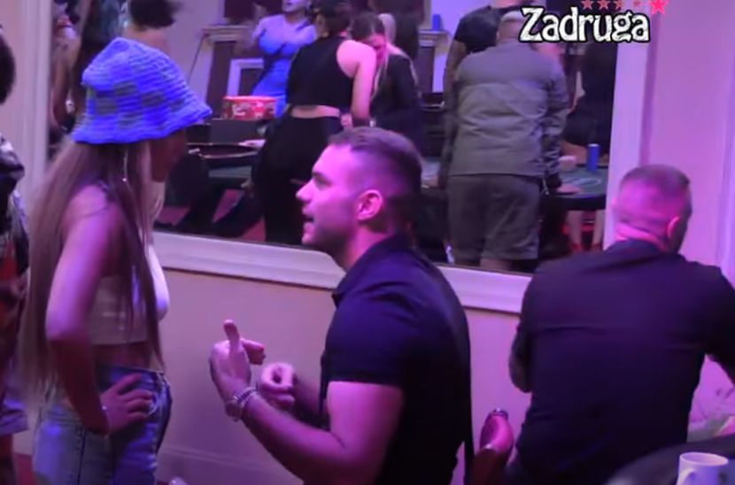 SAD KREĆE RIJALITI: Dalila se na Filipove oči prepustila Anđelu!