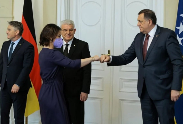 "BILO BI DOBRO DA OSTANEMO U KONTAKTU" Berbokova zahvalila Dodiku na ljubaznom prijemu