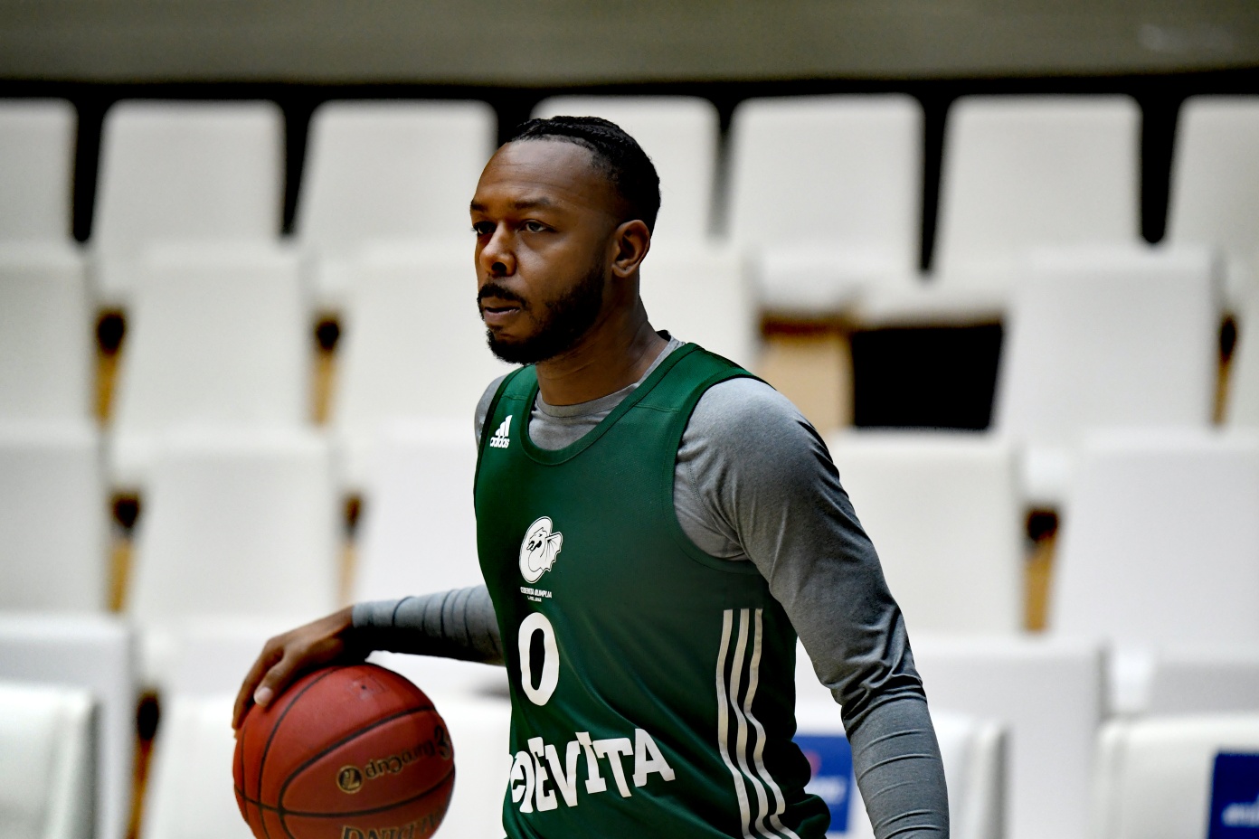 CEDEVITA OLIMPIJA ZBOG KEKSA na meču s Partizanom kažnjena sa 15.100 evra
