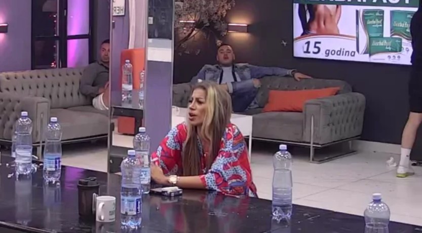 DALILA I CAR ZAPOČELI SVAĐU OKO OVOGA! Samo traže razlog da razgovaraju?! (VIDEO)