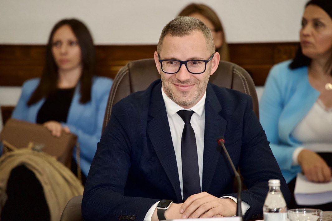 TOMAŠ PROGOVORIO O FINANSIRANJU JELENE TRIVIĆ: Za prelazak u Narodni front, nudi poslove u velikim kompanijama