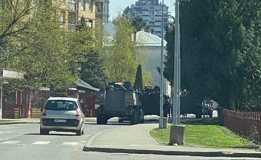 BORBENA VOZILA EUFORA NA ULICAMA DERVENTE! Građani revoltirani i uplašeni: "Kuva se, kuva?!" (FOTO)