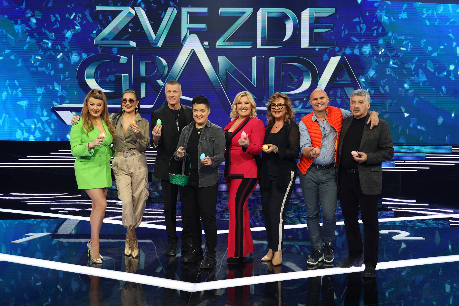 VASKRS U DOMOVIMA ŽIRIJA "ZVEZDA GRANDA" Ceca daleko od kuhinje, Marija uživa u farbanju jaja...