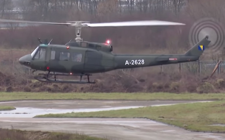 FIJASKO! Prevrnuo se helikopter Oružanih snaga BiH (FOTO)