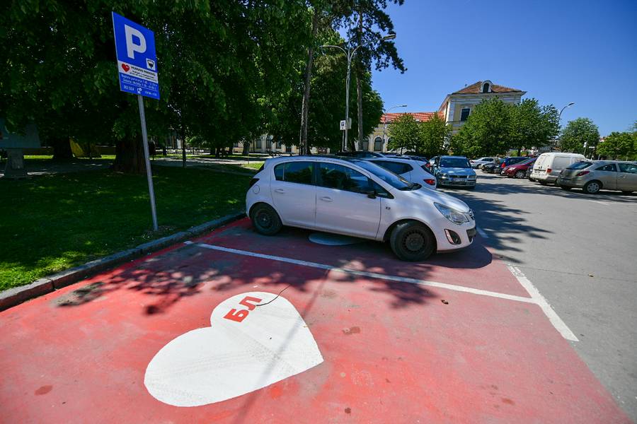 "PAUK" NA TERENU: Pojačane kontrole u oblasti parkiranja