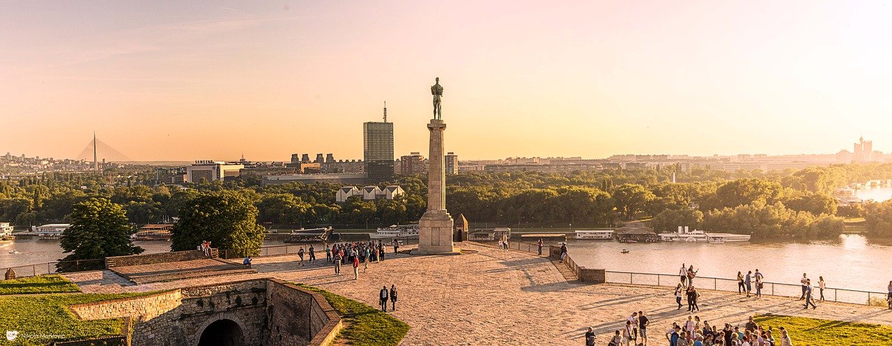 SANDUCI SA MRTVIMA OSTALI NASRED ULICE Turci su 1862. godine u Beogradu ubili srpskog dječaka, oficira i tumača, a onda je uslijedila velika pobuna