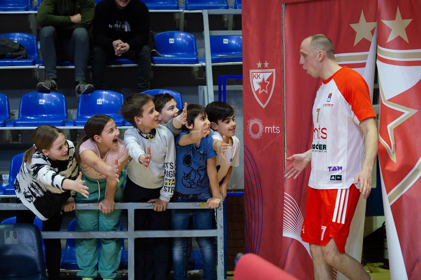 ZVEZDA SE MALO MUČILA, PA NA KRAJU LAKO SLAVILA: Borcu presudila loša posljednja četvrtina