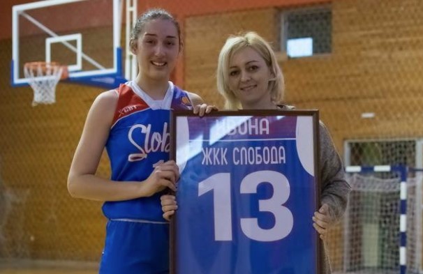MAJA JOVANIĆ KOSTADINOVIĆ NIŽE USPJEHE NA SVIM POLJIMA! Igračka karijera odlična, trenerska i predsjednička u usponu (FOTO)