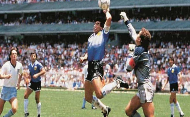 DVIJE GODINE BEZ FUDBALSKE LEGENDE Katar i Doha odali počast Maradoni