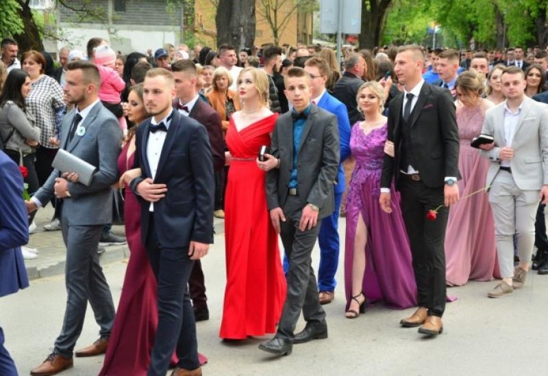 EKSKURZIJA POSTAJE LUKSUZ! Životni troškovi previsoki, đaci odustaju od putovanja