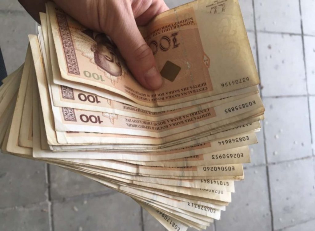 "SVE JE MIMO ZAKONA" Institucijama BiH više para za plate i putne troškove