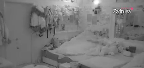 VRELA AKCIJA! Dalila i Car zatresli spavaću sobu! (VIDEO 18+)