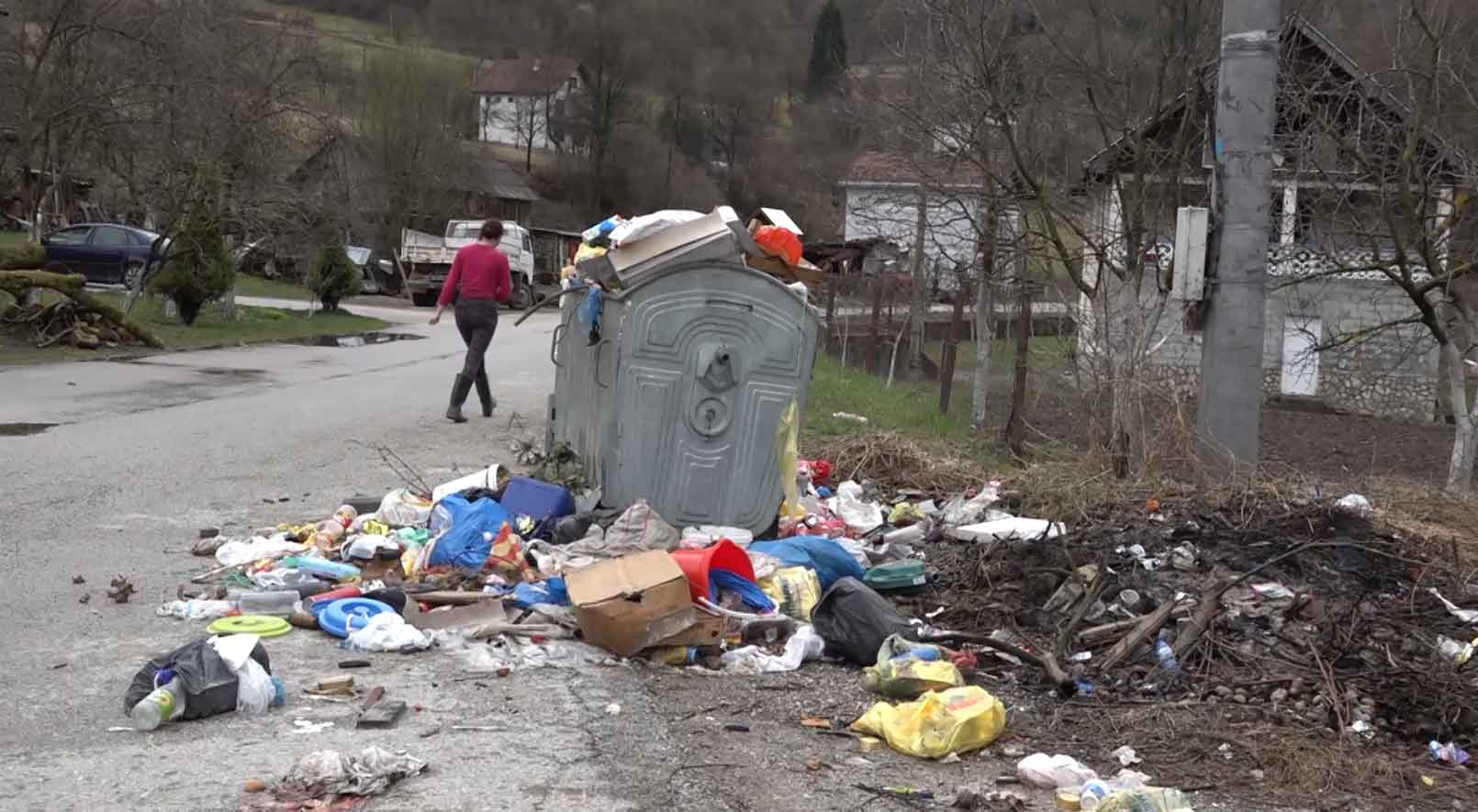 ČAJNIČE U SMEĆU! Blokirani računi komunalnom preduzeću