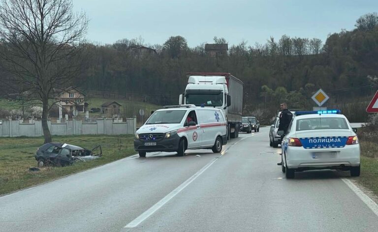 PRNJAVOR: Saobraćajna nesreća u Smrtićima