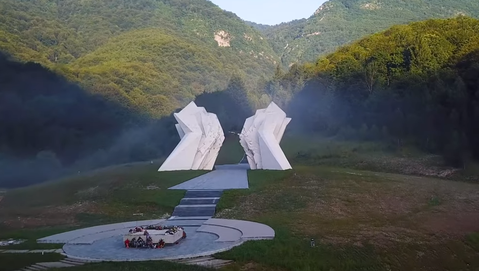 "POŽAR JE POD KONTROLOM" Nadljudskim naporima pilota spasena flora i fauna u Nacionalnom parku "Sutjeska"