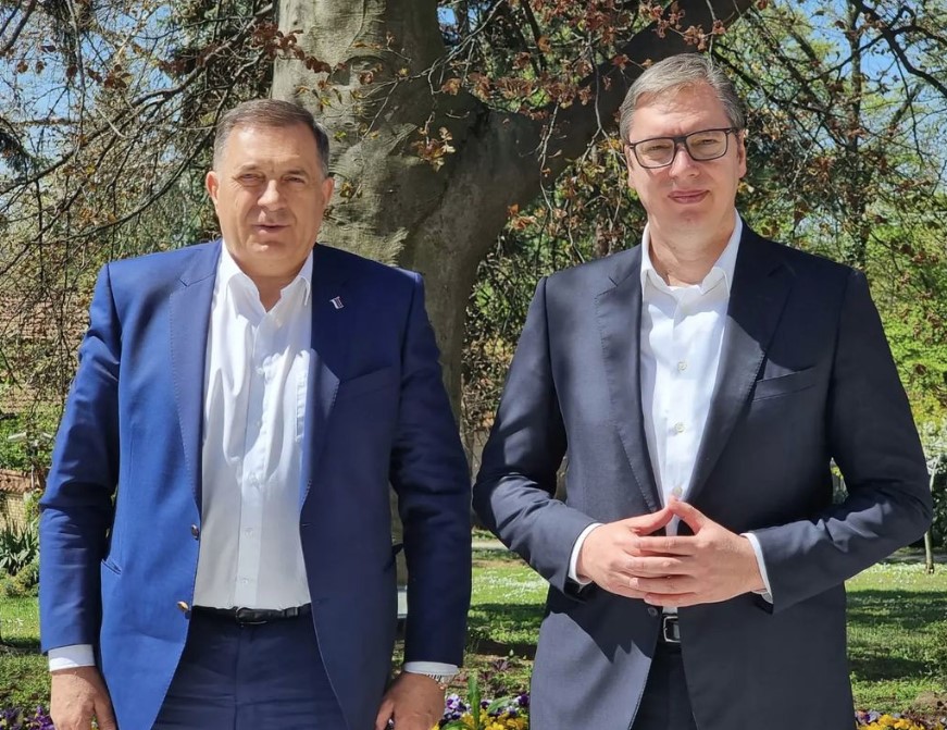 ZAVRŠEN RAZGOVOR DODIKA I VUČIĆA: Veze Srbije i RS niko nikada neće moći da poremeti! Primjena Bonskih ovlaštenja neprihvatljiva (FOTO)
