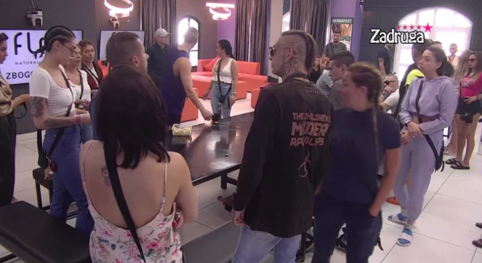VELIKI ŠEF OBAVIJESTIO ZADRUGARE da je Janjuš svojevoljno napustio Zadrugu! (VIDEO)