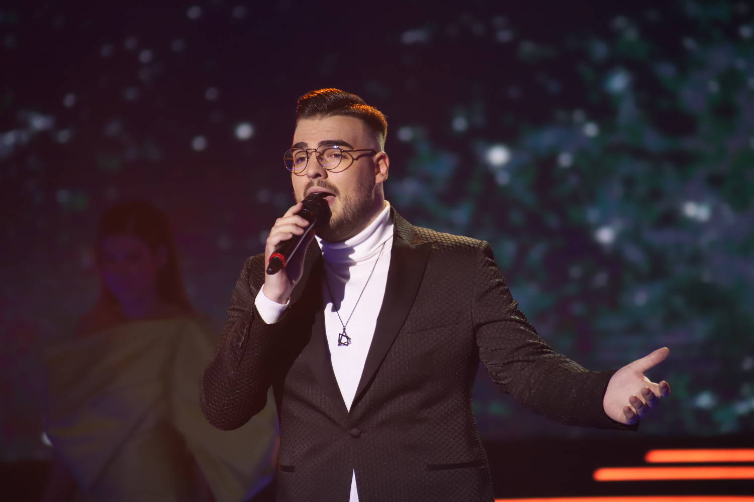 GRANDIOZAN POVRATAK! Takmičar "Zvezda Granda" najavio spektakl