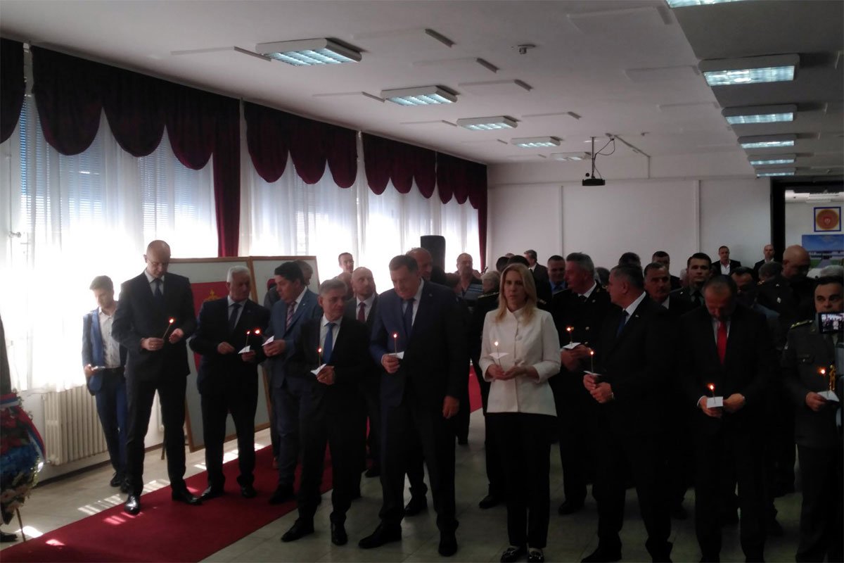 30 GODINA OD FORMIRANJA VRS: Parastos poginulim borcima