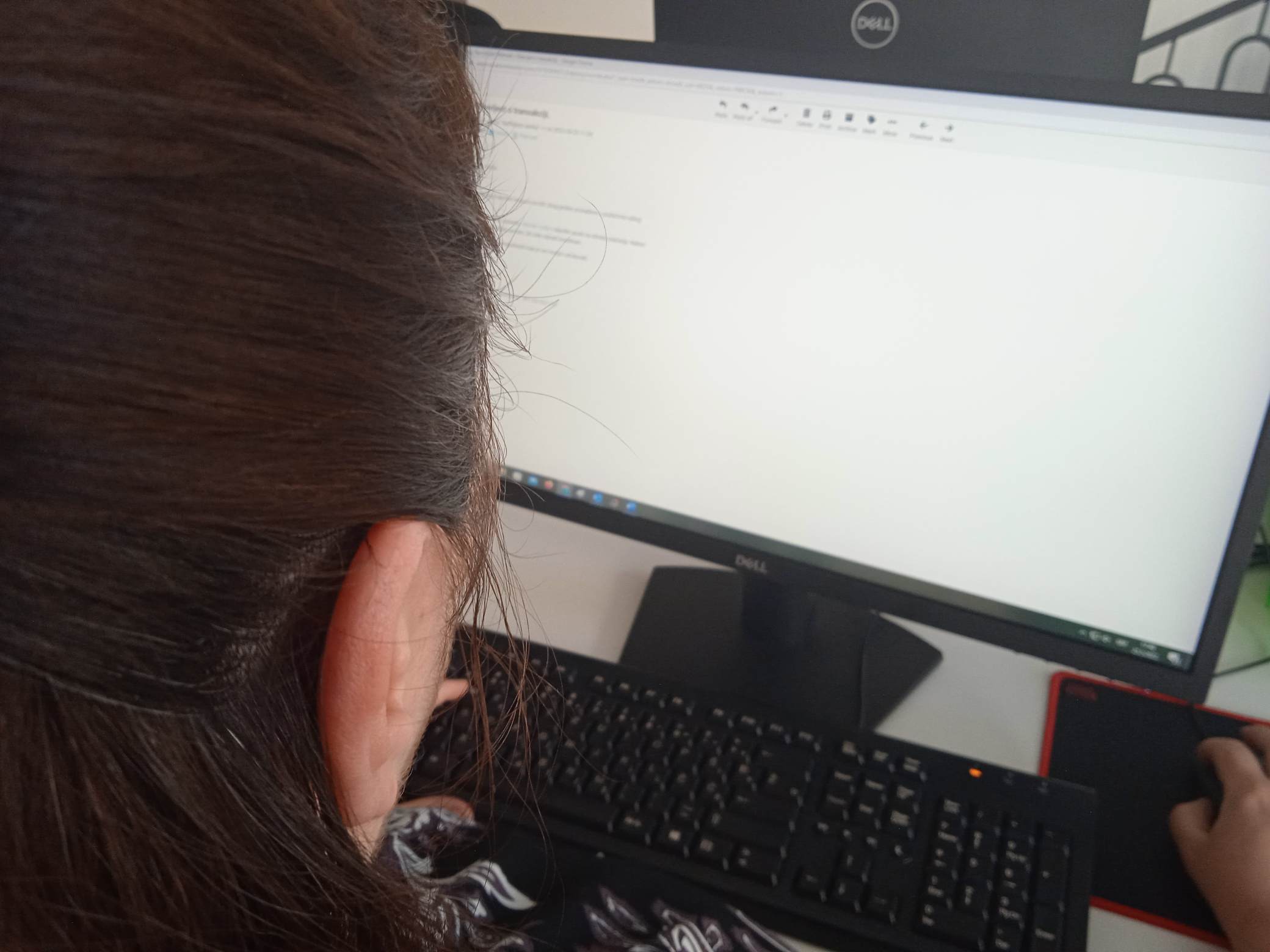 OPREZ, NE KLIKAJTE NA SUMNJIVE PORUKE Neko se lažno predstavlja kao Raiffeisen banka, kredit koji nudi je prevara