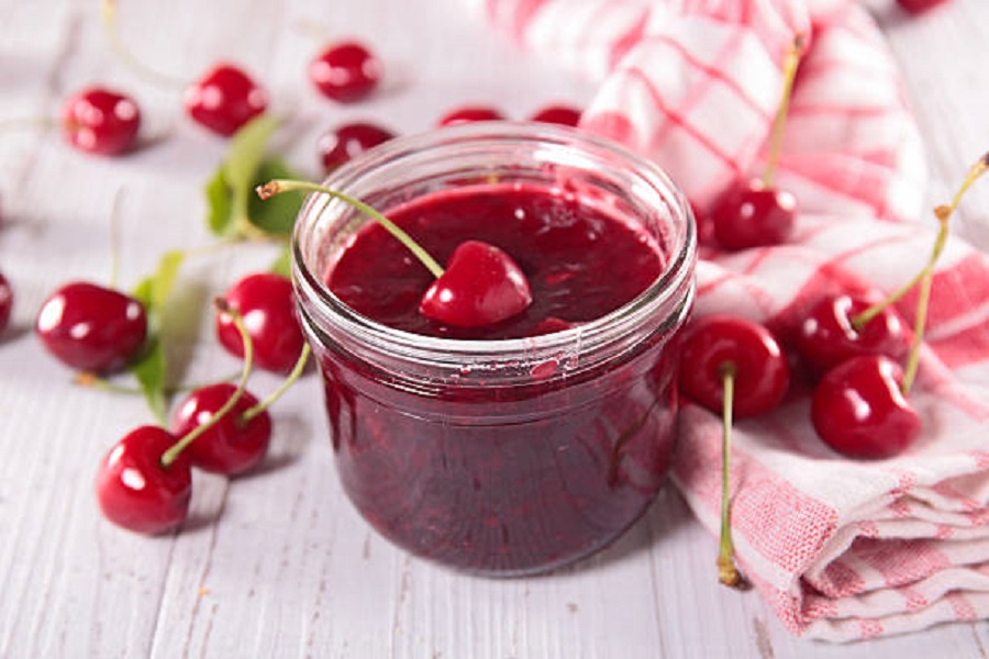 SPOJ TRADICIJE I UKUSNOG ZALOGAJA Napravite odlično slatko od trešanja