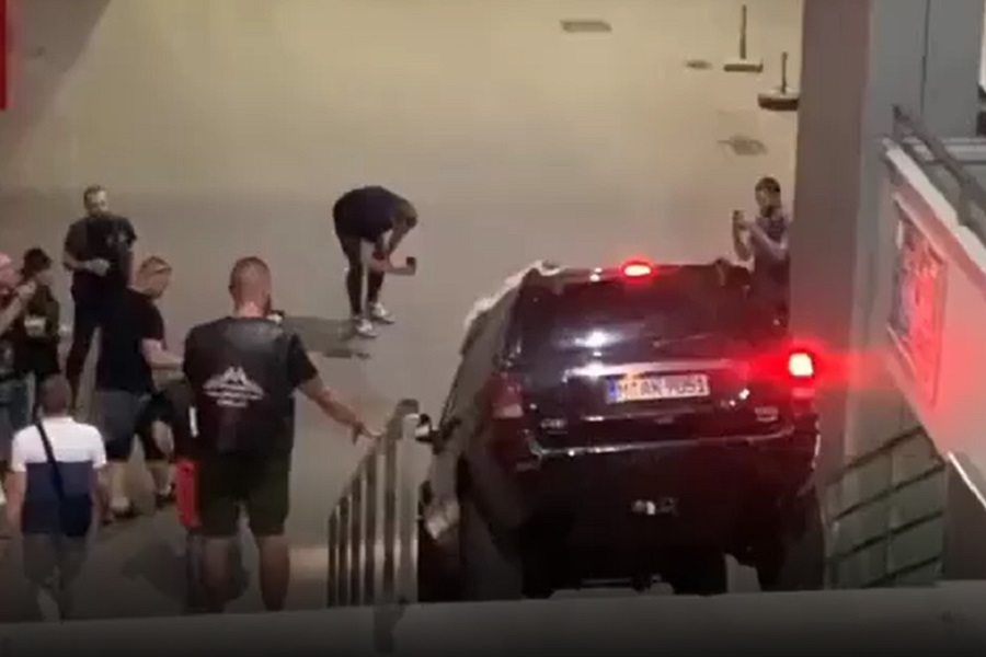 UHAPŠEN POSLIJE SPUŠTANJA DŽIPOM NIZ STEPENICE Državljanin Hrvatske vlasnik spornog automobila