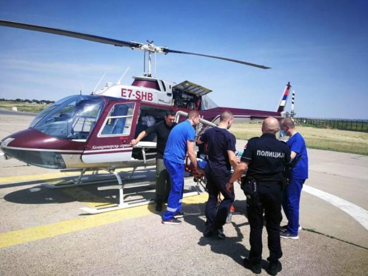 TEŠKO POVRIJEĐENA BEBA PREVEZENA U BEOGRAD Ovo je 22. helikopterski transport od početka godine