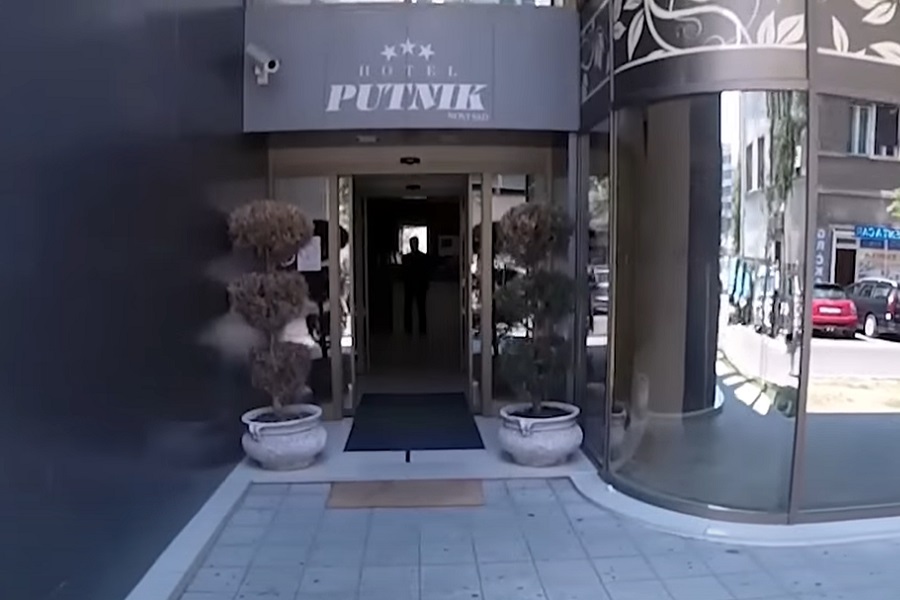 BANJALUČKE UČENIKE DOČEKAO UŽASAN SMJEŠTAJ Novosadski hotel zabrinuo djecu i naljutio roditelje (FOTO)