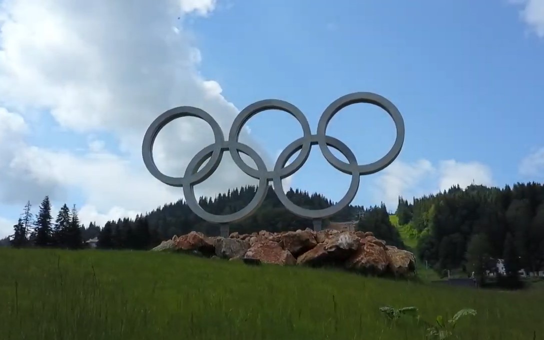 PRIJEDORČANIMA PRISJELA JAHORINA! Djeca na izletu završila na infuziji, danas se vraćaju kući! Roditelji ogorčeni, sumnjaju na lošu hranu!