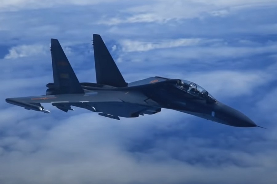 Srušio se borbeni avion, poginuli piloti
