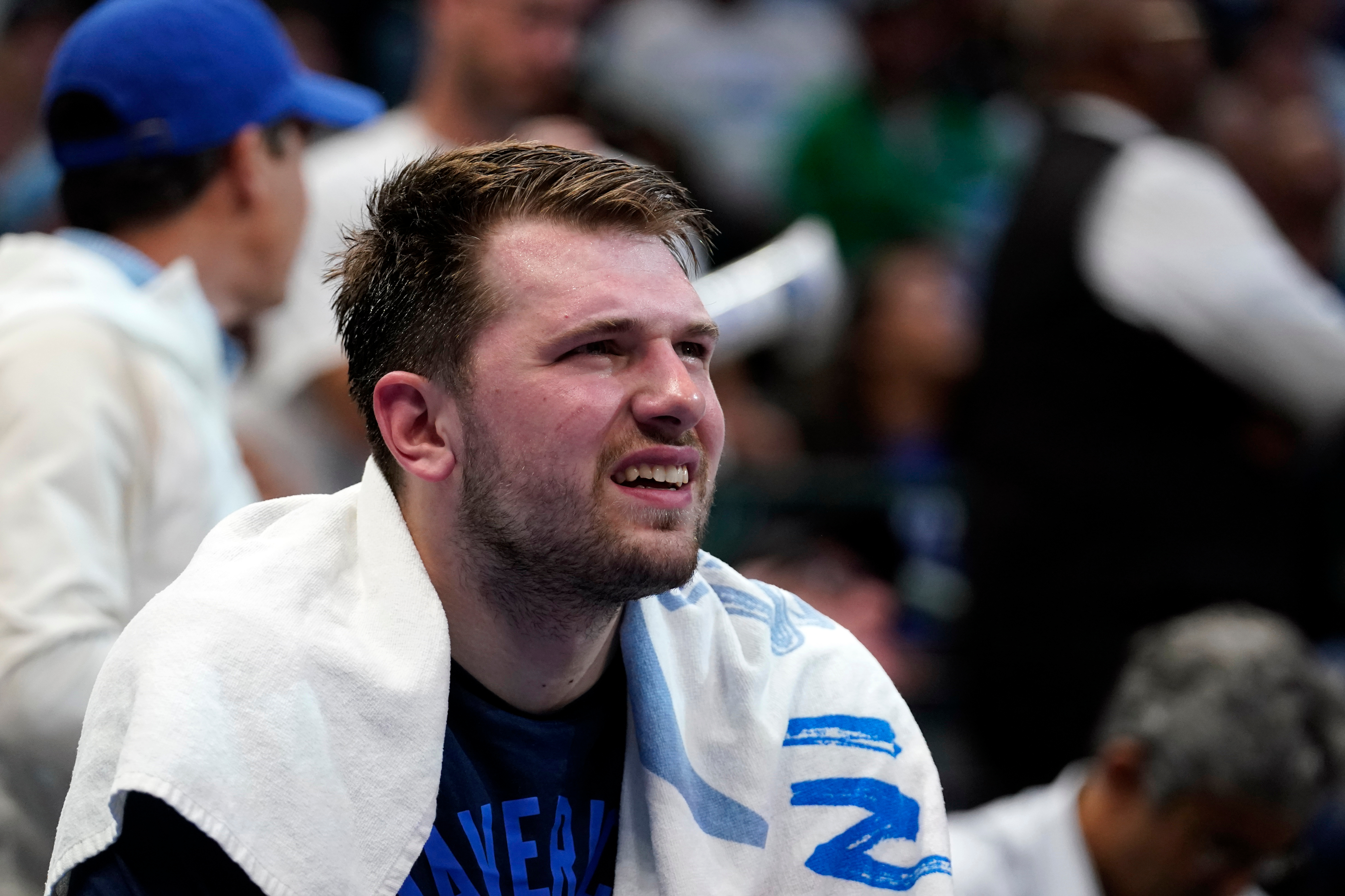 LUKA DONČIĆ SAČUVAO NADE DALASA Mevsi se raspucali i preživjeli