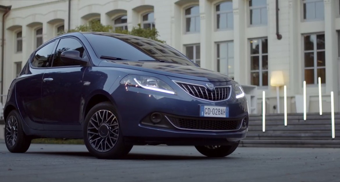 USKORO STIŽE NOVA LANCIA YPSILON Novim modelima evociraće uspomene na prošlost