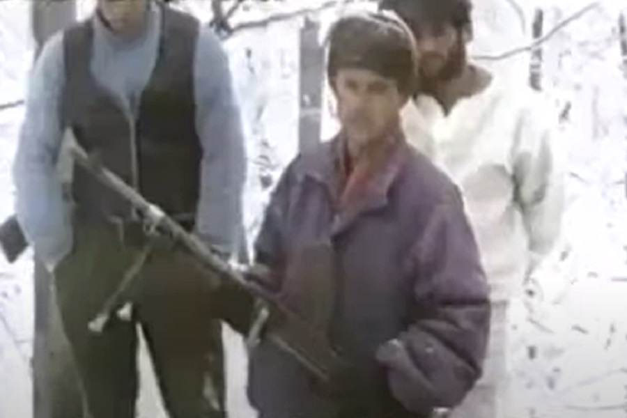 JEZIV SNIMAK IZ SREBRENICE ŠOKIRAO JAVNOST: "Samo ubijati. Samo klati i ubijati" (VIDEO)