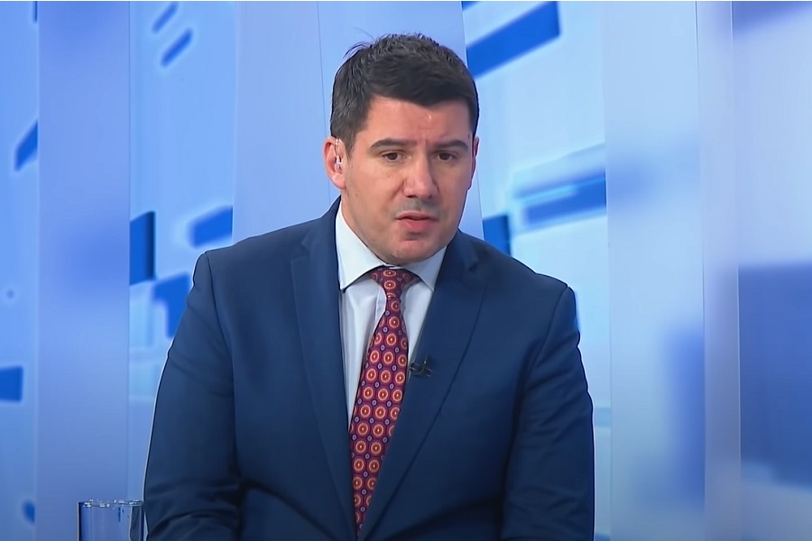 GRMOJA OSUO PALJBU PO USTAVNOM SUDU "Ovo je njihov politički kraj, 400 hiljada ljudi proglasio budalama"