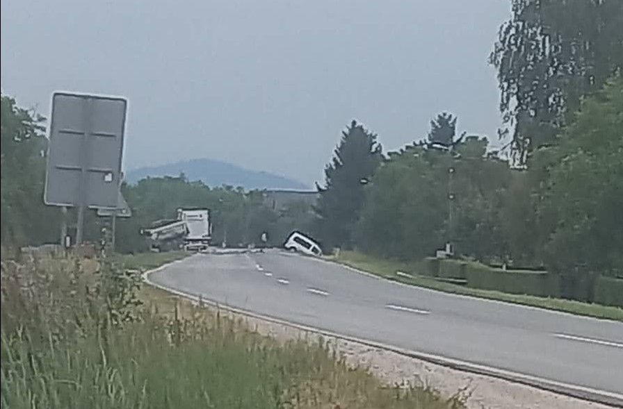 Stravičan prizor na mjestu udesa u Garevcu kod Modriče (FOTO/VIDEO)